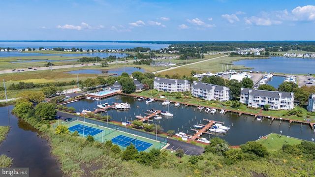 902 OYSTER COVE DR, Grasonville, MD 21638