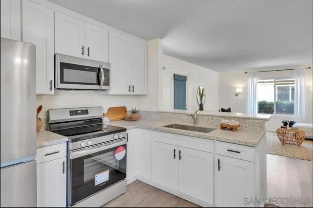 9941 Woodpark Drive, Santee, CA 92071