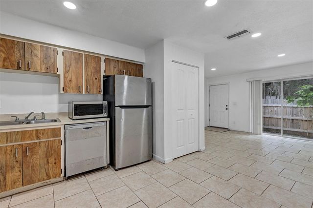 3990 SE 17TH COURT, Ocala, FL 34480