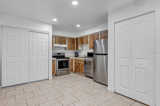3990 SE 17TH COURT, Ocala, FL 34480