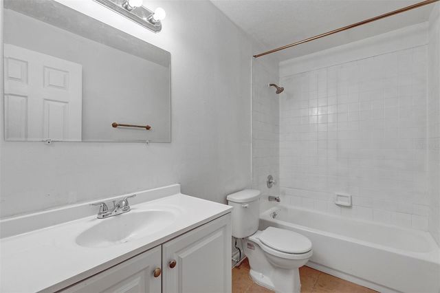 3990 SE 17TH COURT, Ocala, FL 34480