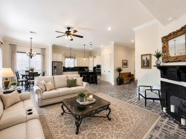 6216 Breeze Point Dr, Gonzales, LA 70737