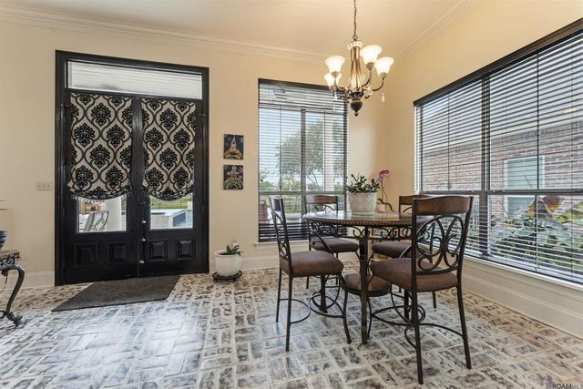 6216 Breeze Point Dr, Gonzales, LA 70737