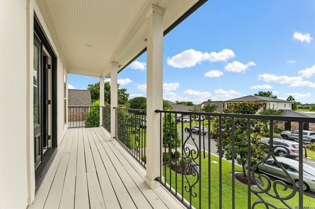 6216 Breeze Point Dr, Gonzales, LA 70737