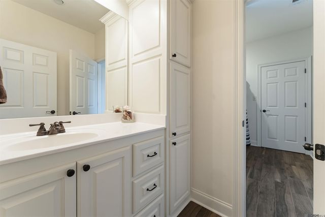 6216 Breeze Point Dr, Gonzales, LA 70737