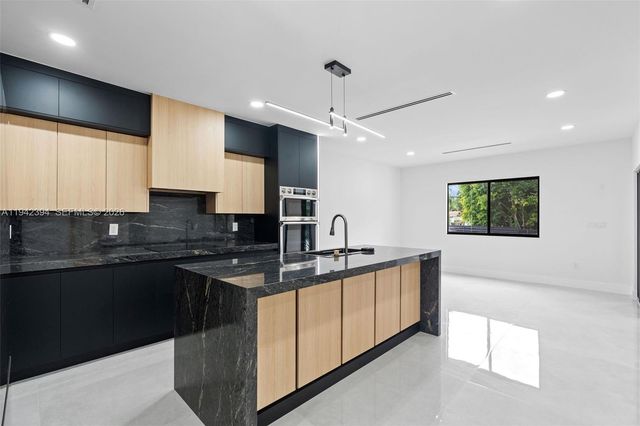 4800 SW 61st Ave, Davie, FL 33314