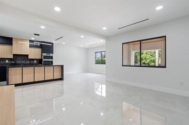 4800 SW 61st Ave, Davie, FL 33314