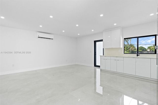 4800 SW 61st Ave, Davie, FL 33314