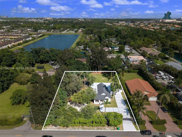 4800 SW 61st Ave, Davie, FL 33314