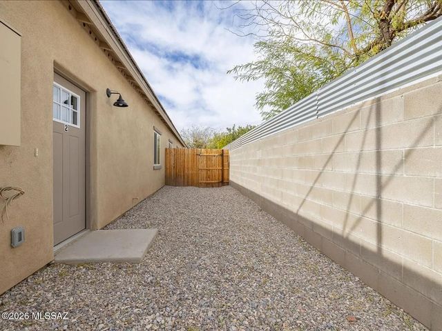 512 N Cherokee Avenue, Tucson, AZ 85745