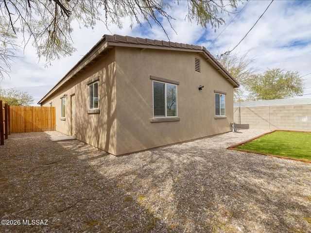 512 N Cherokee Avenue, Tucson, AZ 85745