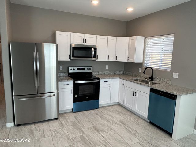 512 N Cherokee Avenue, Tucson, AZ 85745
