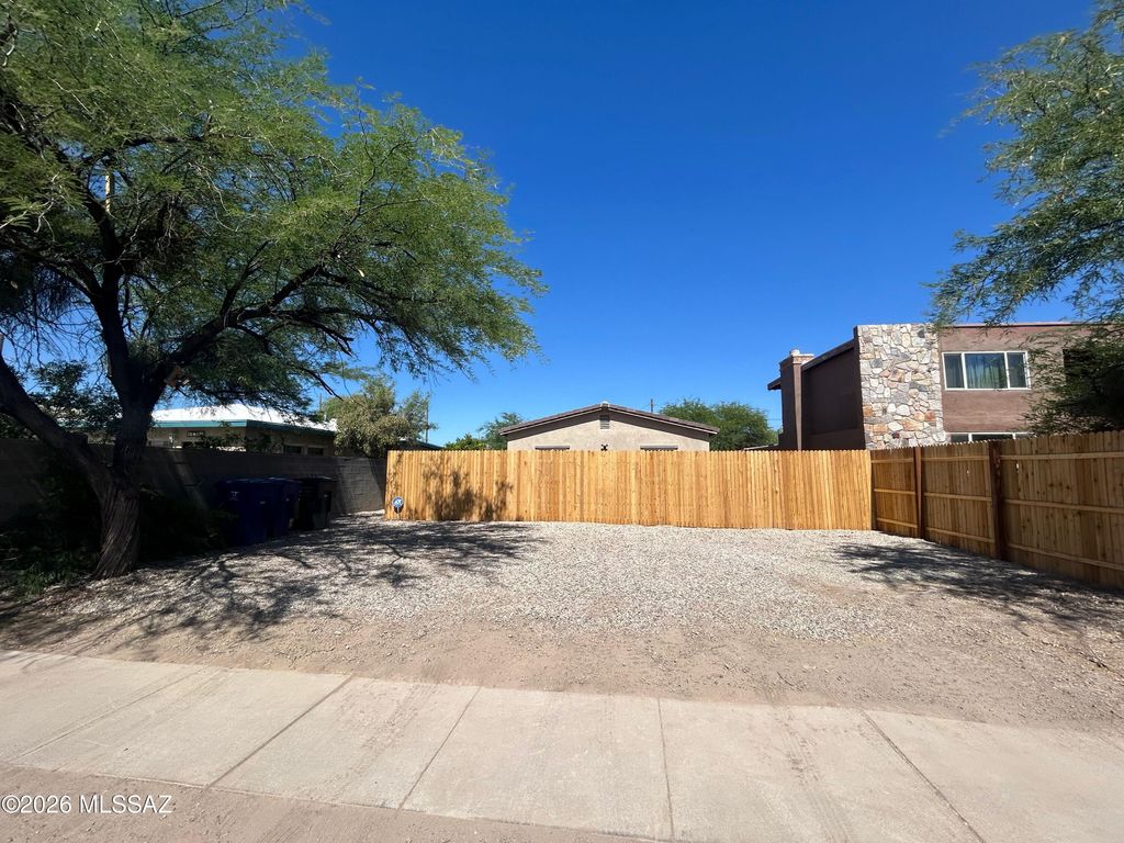 512 N Cherokee Avenue, Tucson, AZ 85745