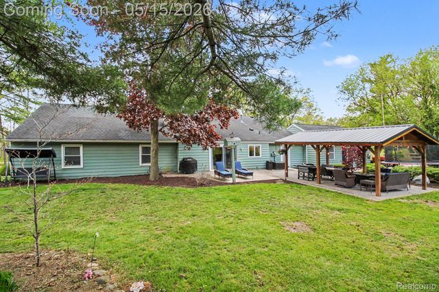 2601 Old Plank Road, Milford Charter Township, MI 48381