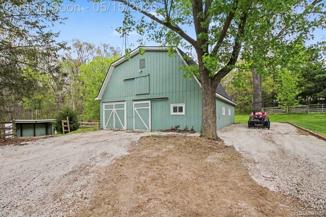2601 Old Plank Road, Milford Charter Township, MI 48381