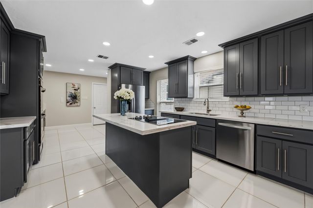 8311 Amber Cove Drive, Houston, TX 77346