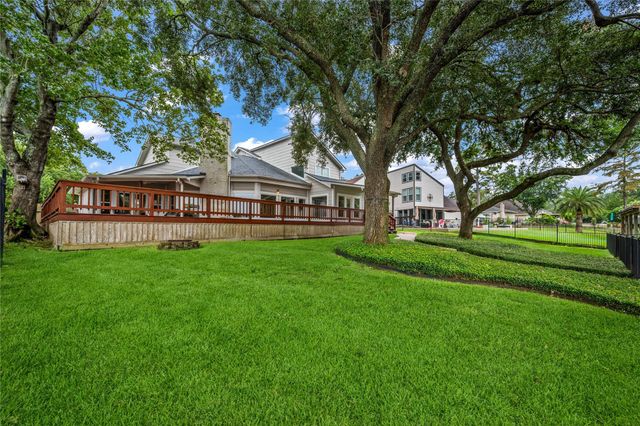 8311 Amber Cove Drive, Houston, TX 77346