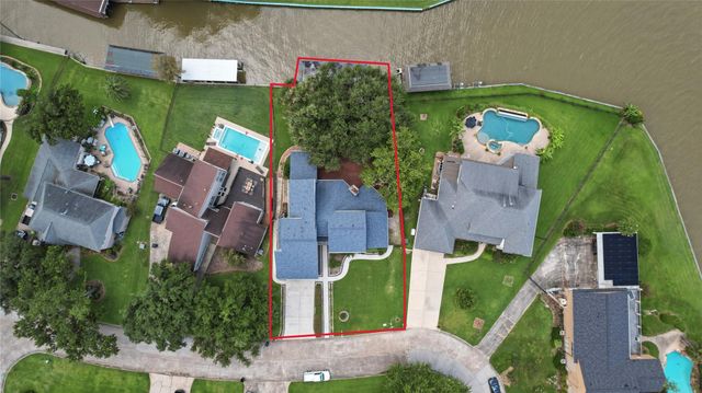 8311 Amber Cove Drive, Houston, TX 77346