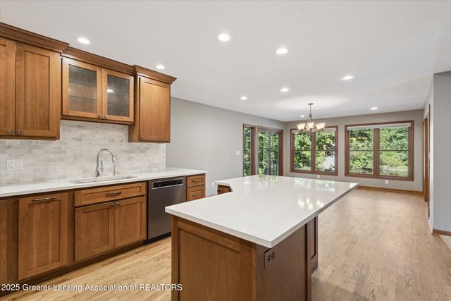 12931 Oneida Woods Trail, Grand Ledge, MI 48837