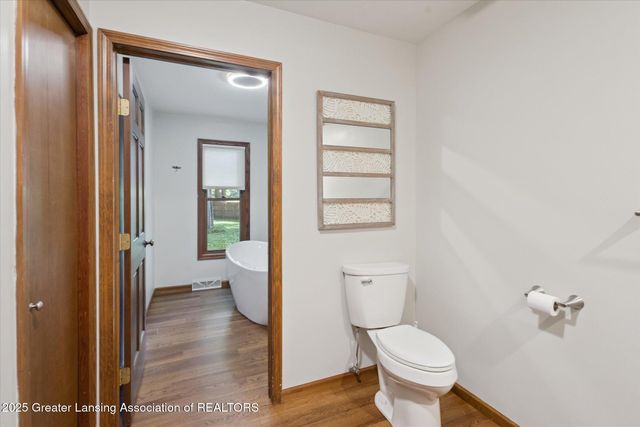 12931 Oneida Woods Trail, Grand Ledge, MI 48837