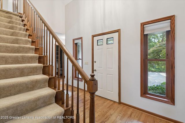 12931 Oneida Woods Trail, Grand Ledge, MI 48837