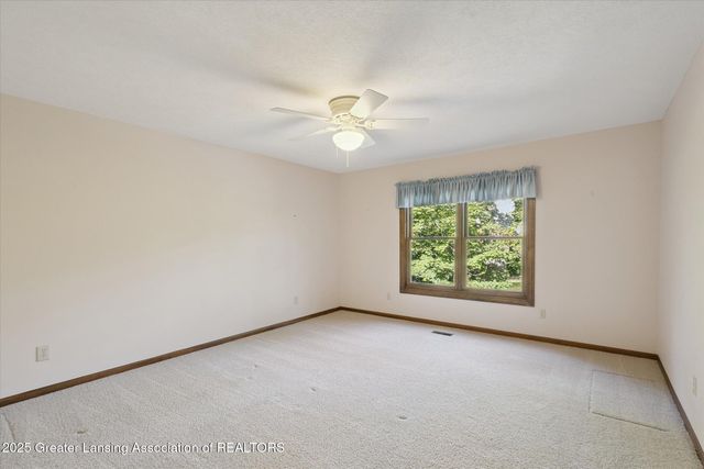 12931 Oneida Woods Trail, Grand Ledge, MI 48837