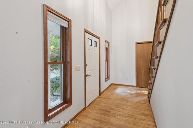 12931 Oneida Woods Trail, Grand Ledge, MI 48837