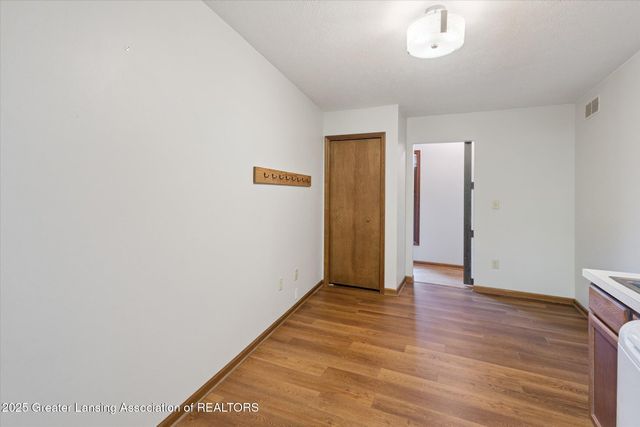 12931 Oneida Woods Trail, Grand Ledge, MI 48837