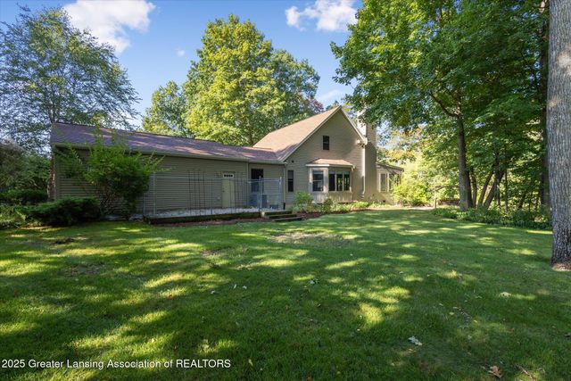 12931 Oneida Woods Trail, Grand Ledge, MI 48837