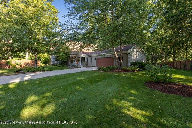 12931 Oneida Woods Trail, Grand Ledge, MI 48837