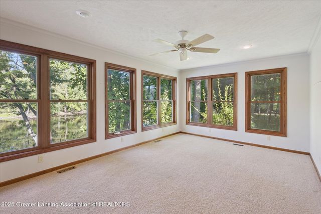 12931 Oneida Woods Trail, Grand Ledge, MI 48837