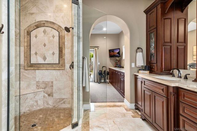 2270 Summit Drive, Escondido, CA 92025