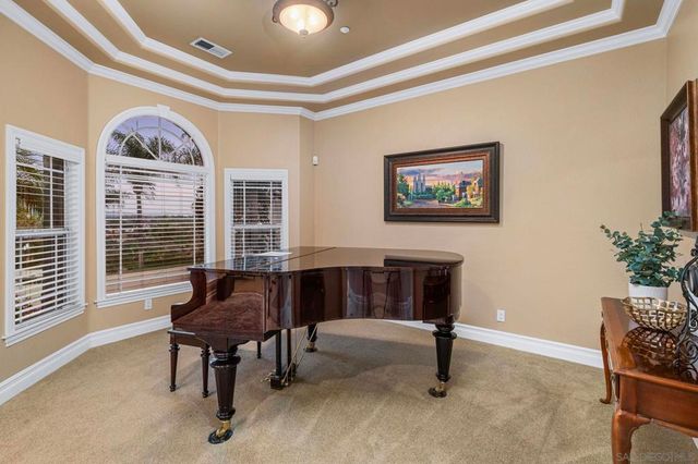 2270 Summit Drive, Escondido, CA 92025