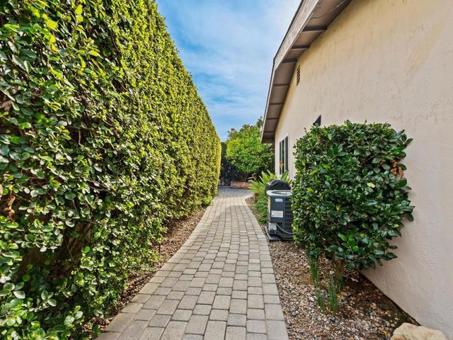 6218 Snowbond Street, San Diego, CA 92120