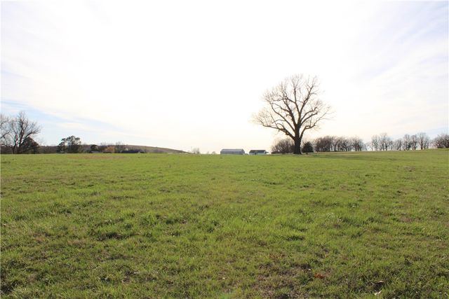 2176 Northern Trace Way, Tontitown, AR 72762