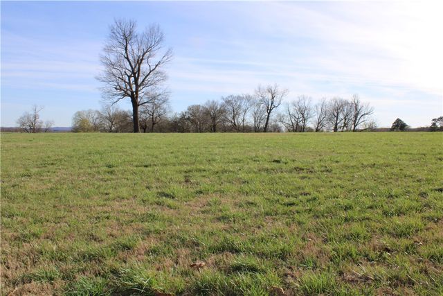 2176 Northern Trace Way, Tontitown, AR 72762