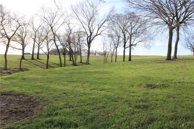 2176 Northern Trace Way, Tontitown, AR 72762