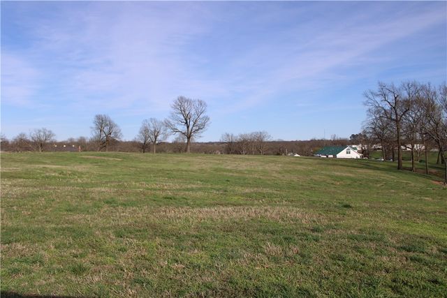 2176 Northern Trace Way, Tontitown, AR 72762