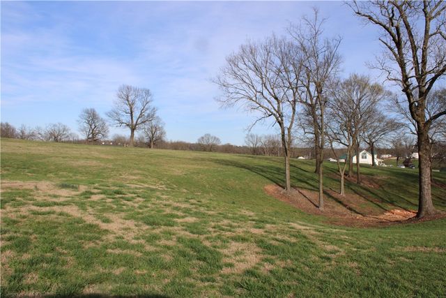 2176 Northern Trace Way, Tontitown, AR 72762