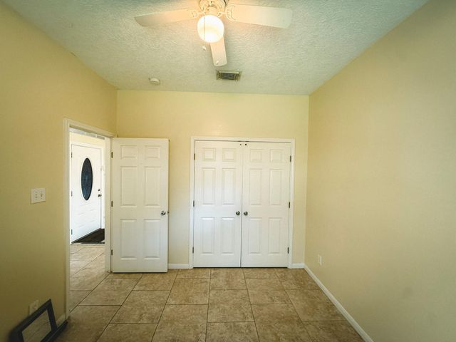 1102 N Shepherd Drive, Baytown, TX 77520