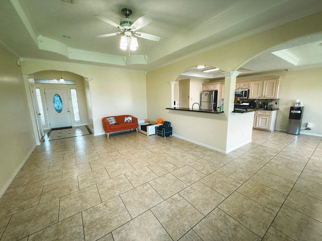 1102 N Shepherd Drive, Baytown, TX 77520