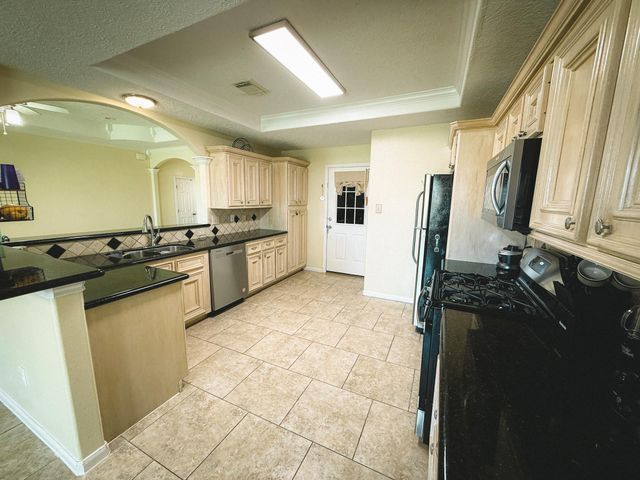1102 N Shepherd Drive, Baytown, TX 77520