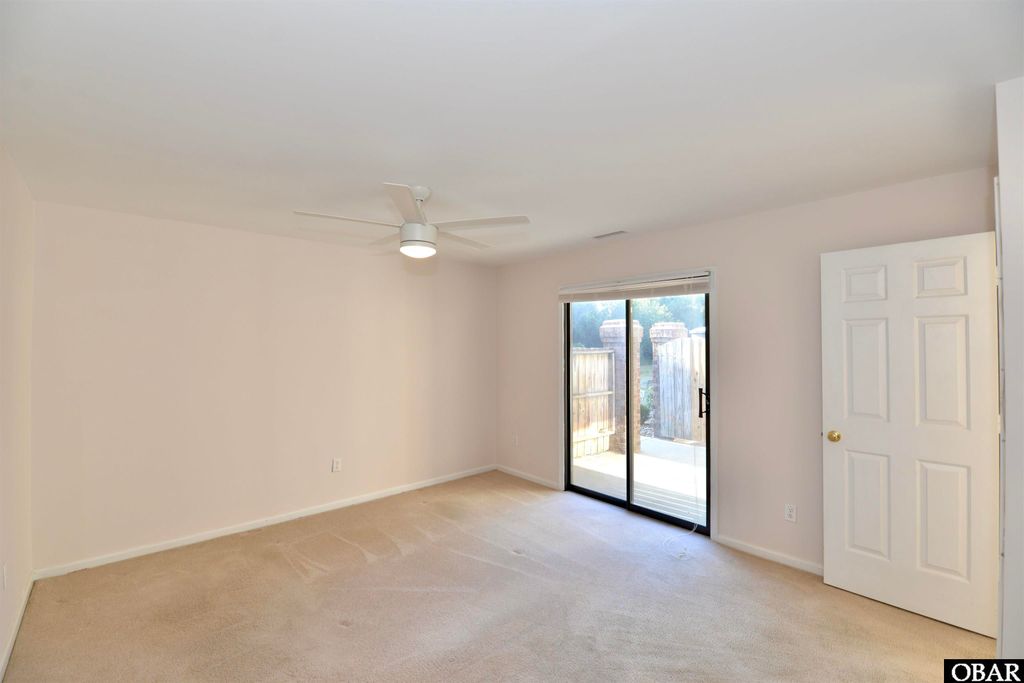 Image 11 of property listing at 2406 Neptune Way, Kitty Hawk, NC 27949