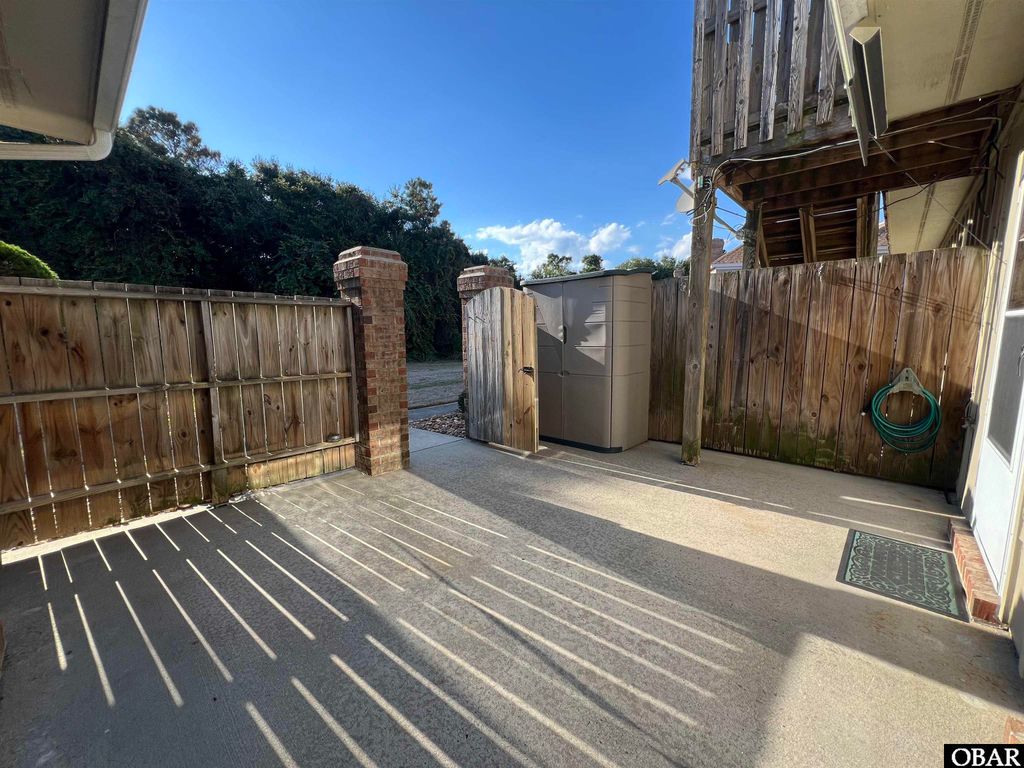 Image 36 of property listing at 2406 Neptune Way, Kitty Hawk, NC 27949