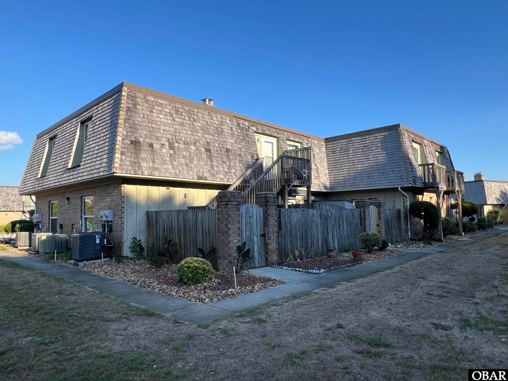Image 39 of property listing at 2406 Neptune Way, Kitty Hawk, NC 27949