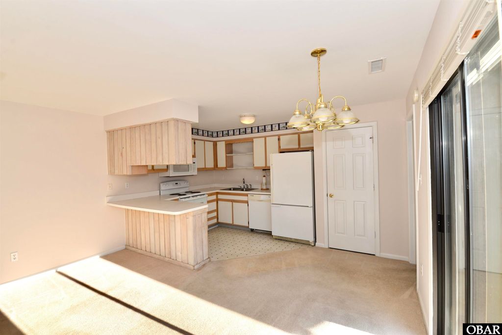 Image 7 of property listing at 2406 Neptune Way, Kitty Hawk, NC 27949