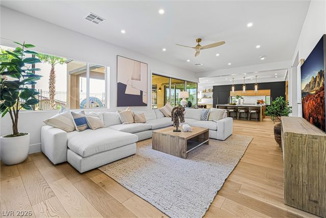 472 Bosco Di Fiore Street, Las Vegas, NV 89138