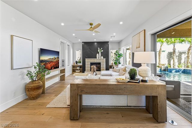 472 Bosco Di Fiore Street, Las Vegas, NV 89138