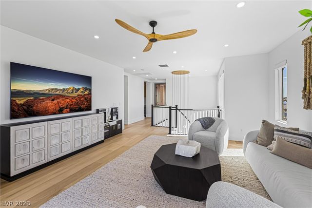 472 Bosco Di Fiore Street, Las Vegas, NV 89138