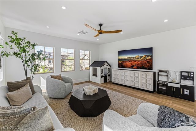 472 Bosco Di Fiore Street, Las Vegas, NV 89138